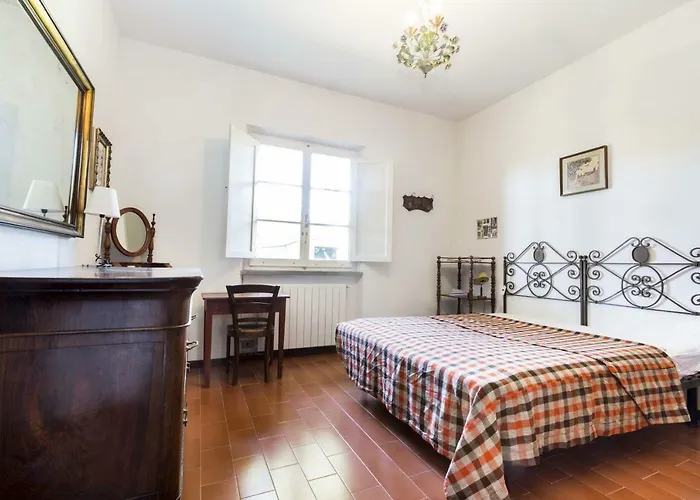 Lilla * Magazzini (Tuscany)